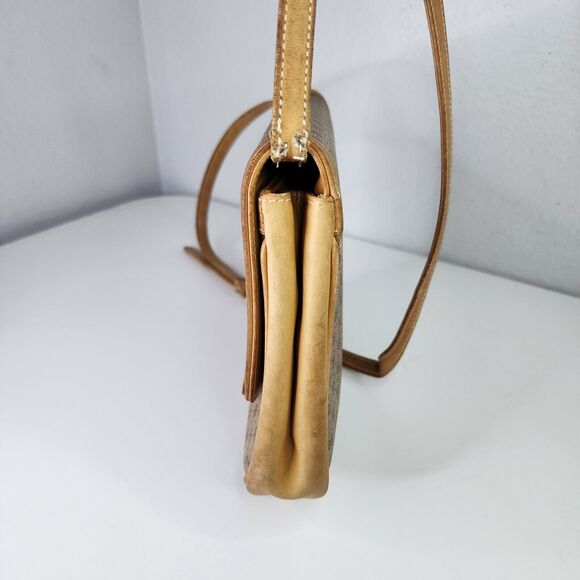 Gucci Vintage Micro GG Shoulder Bag PVC Leather Camel Adjustable Strap Pre-Owned - Picture 5 of 16